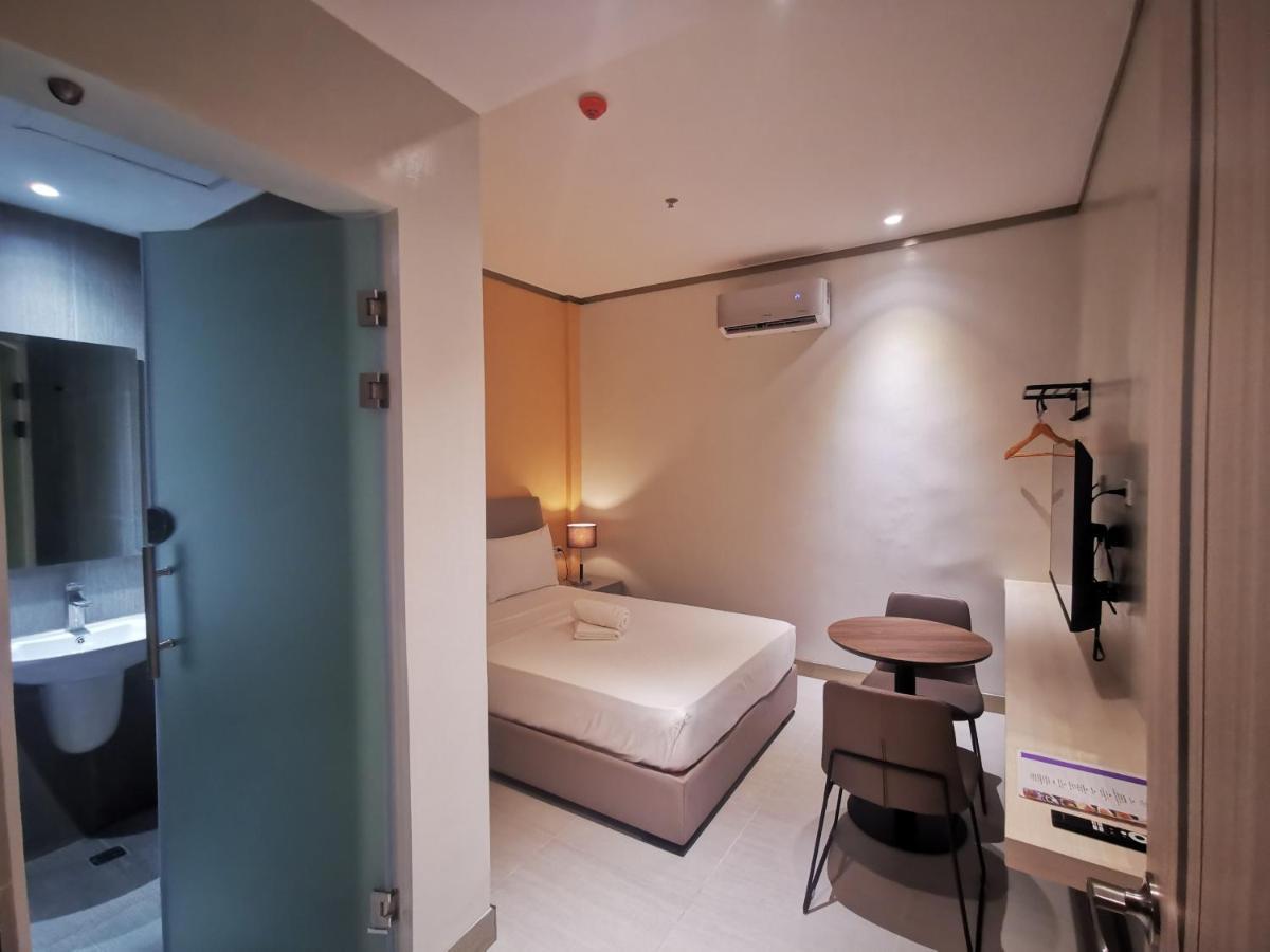 Yes Hotel Imus Cavite Exterior photo